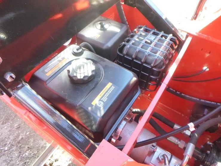 2025-agt-sda-140t-skid-steer-track-loader-image-17