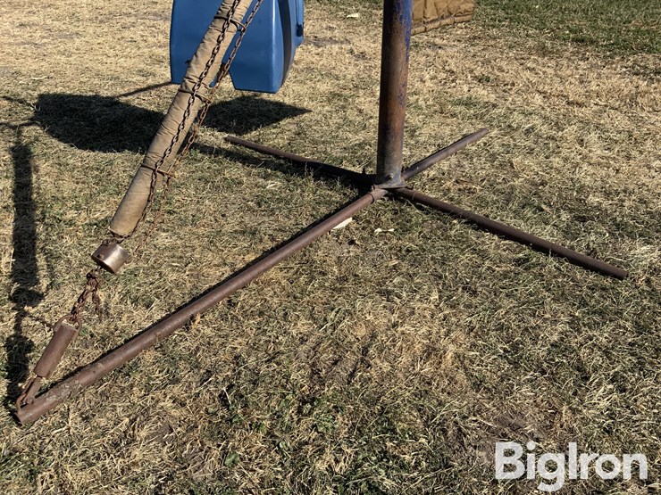 lewis-cattle-oiler-image-19