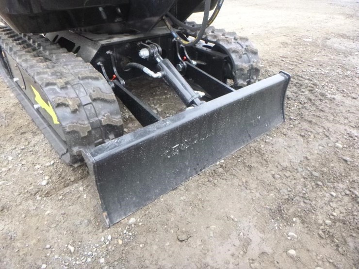 2025-vicsec-vc15p-hydraulic-excavator-image-16