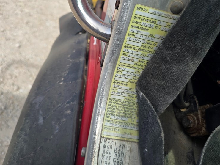 2003-peterbilt-320-image-48