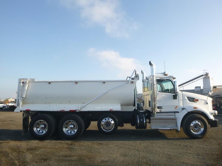 2019-peterbilt-567-image-6