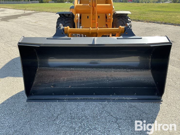 2024-venieri-5.63c-wheel-loader-image-10