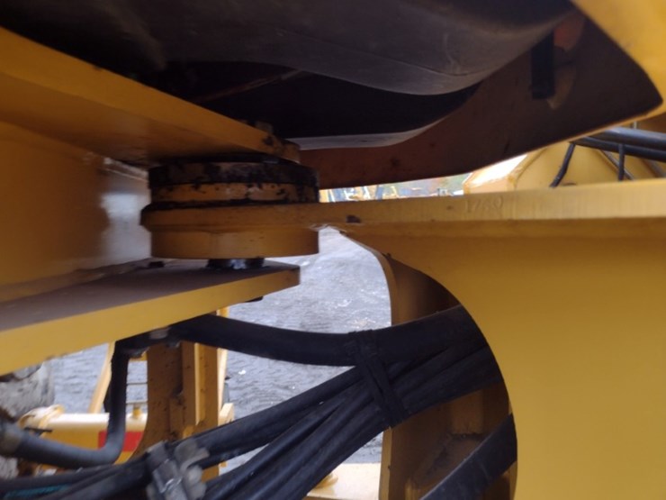 john-deere-444h-image-26