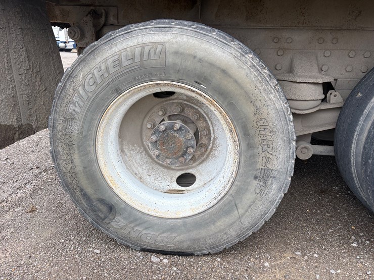 kenworth-t800-image-9