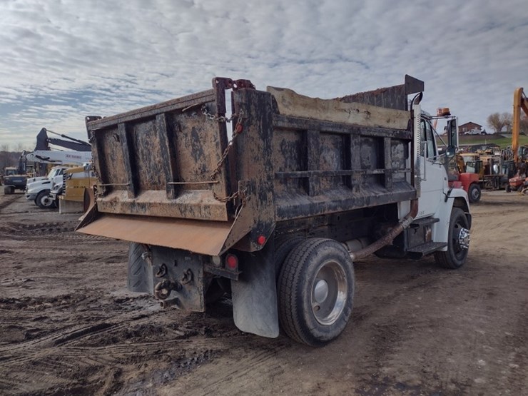 freightliner-fl70-image-39