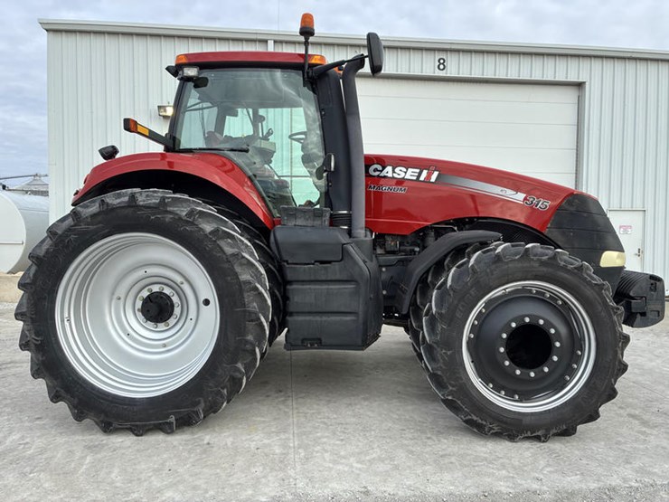 case-ih-magnum-315-image-3