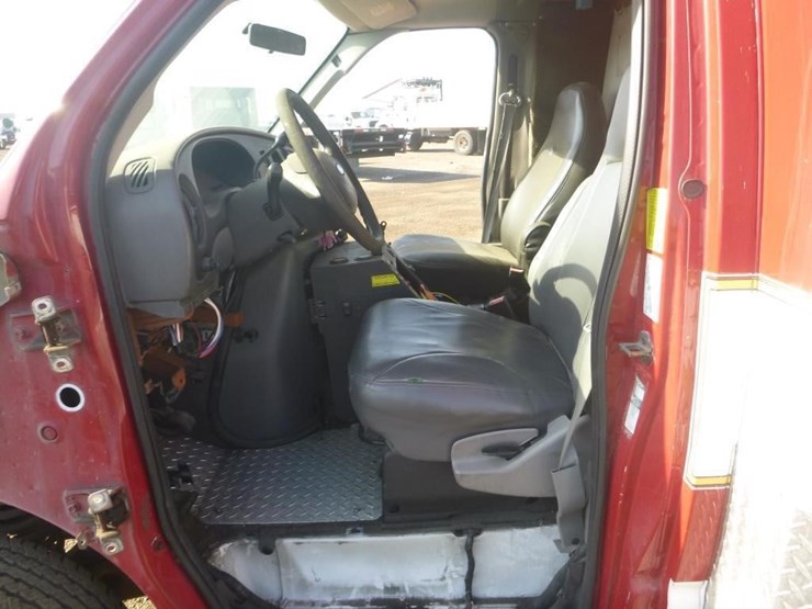 2008-ford-e450-image-9