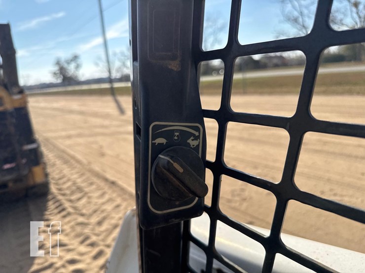 2016-bobcat-t550-image-28