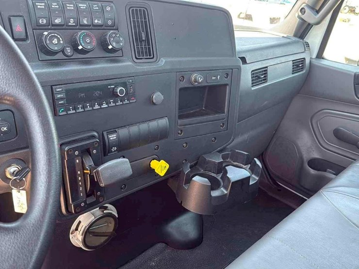 2022-international-mv607-image-2