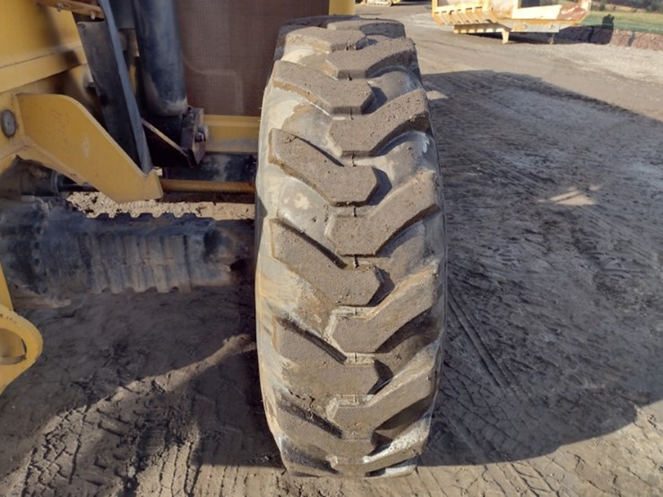 caterpillar-tl1055c-image-23