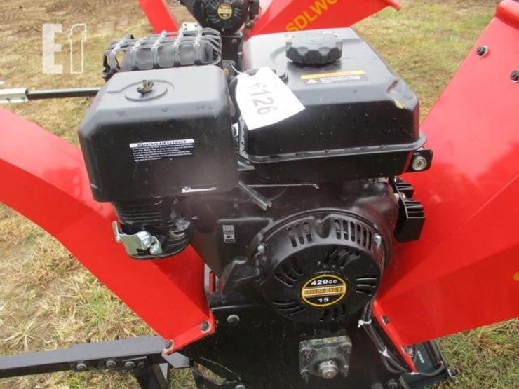 wood-chipper-wood-chipper-damage-on-fuel-tank-ne-image-4