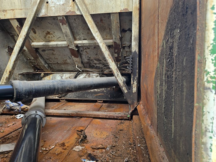 1996-mack-mr688s-image-91