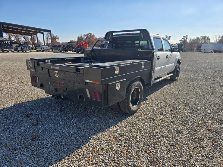 chevrolet-silverado-3500-image-23