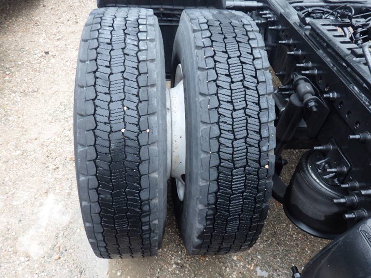 freightliner-cascadia-125-image-16