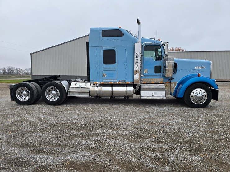 1999-kenworth-w900l-image-35