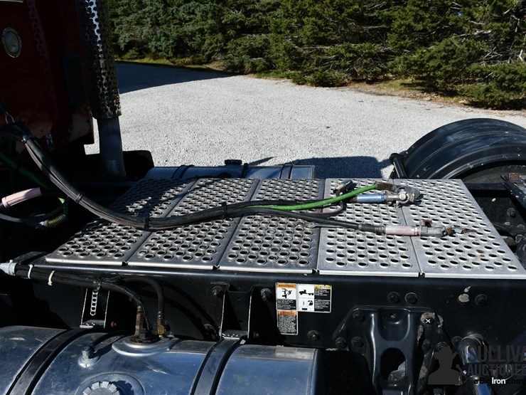 2019-kenworth-t680-image-19