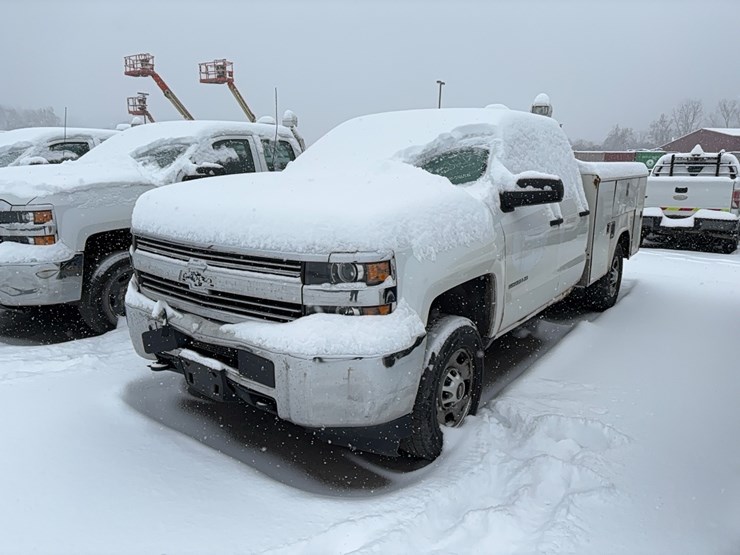 2016-chevrolet-2500hd-image-1
