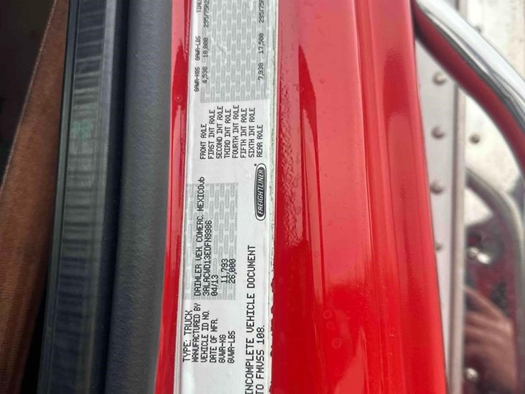 2016-freightliner-business-class-m2-106-image-20