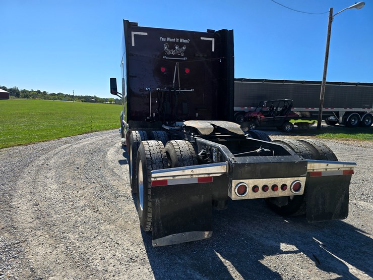 peterbilt-579-image-20