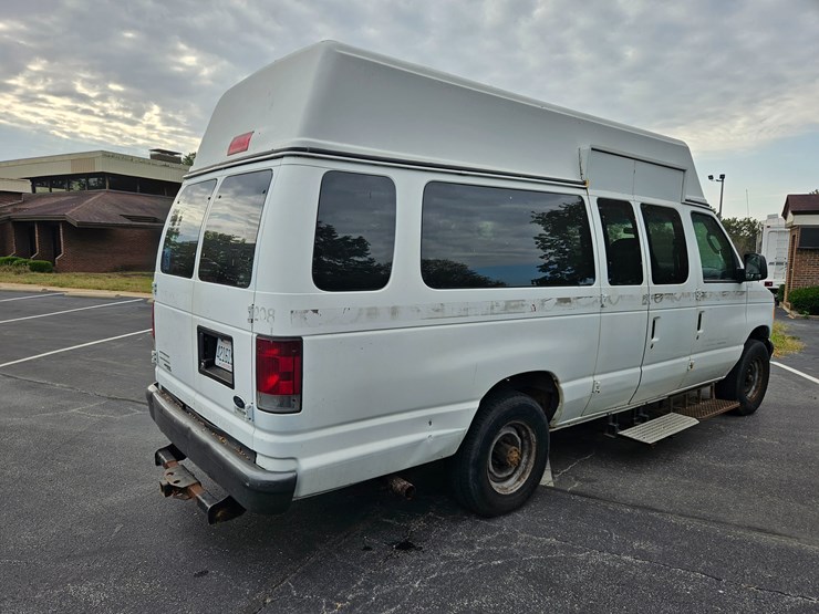 #21246-•-2007-ford-econoline-wagon-van-image-12