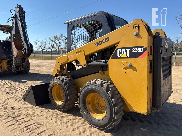 2019-caterpillar-226d-image-8