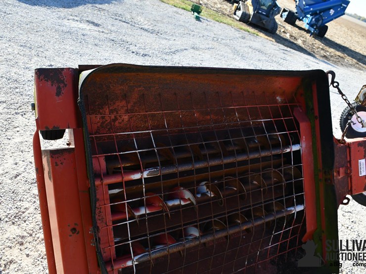 buhler-farm-king-y1070tm-10"x70'-swing-away-auger-image-18