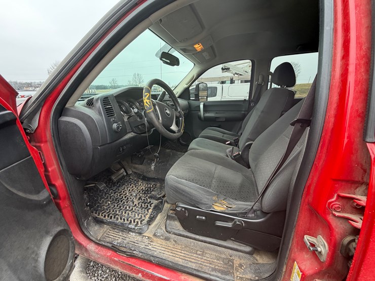 chevrolet-3500hd-image-18