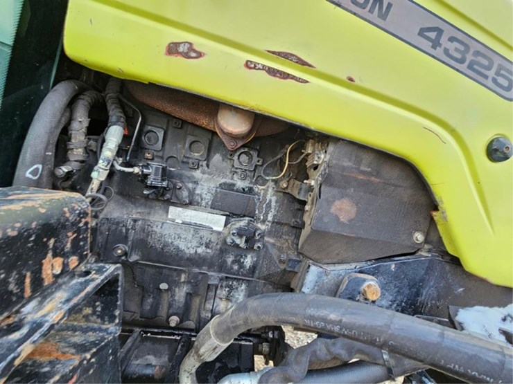 massey-ferguson-4325-image-10