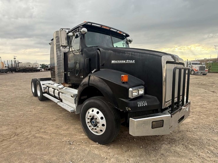 2012-western-star-4900-image-3