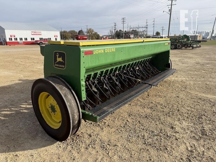 john-deere-8300-image-5