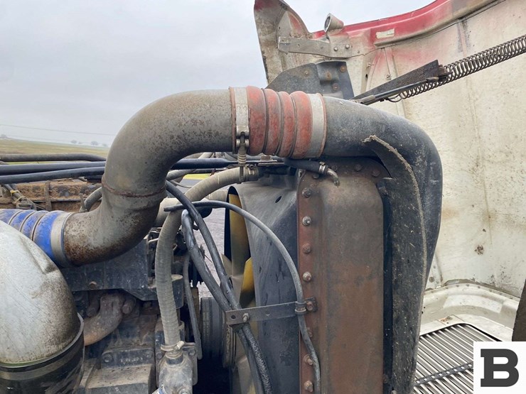 1993-freightliner-fld120-image-49