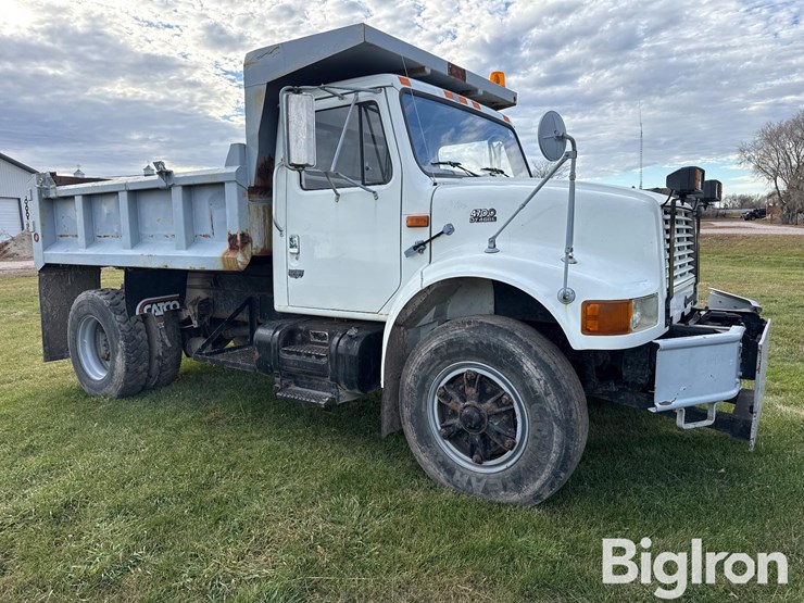 international-4700-image-3