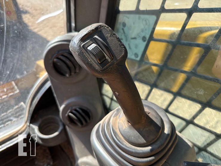 caterpillar-299d2-image-33