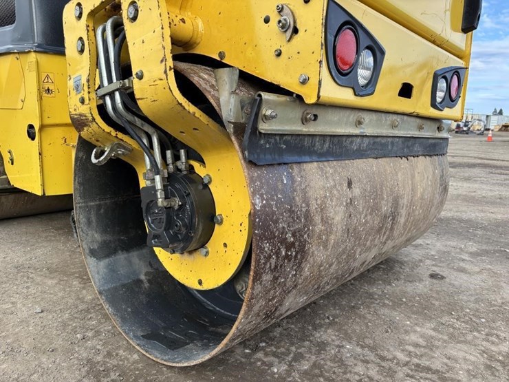 2017-bomag-bw120-image-14