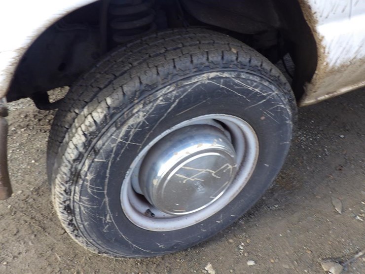 ford-econoline-350-image-15