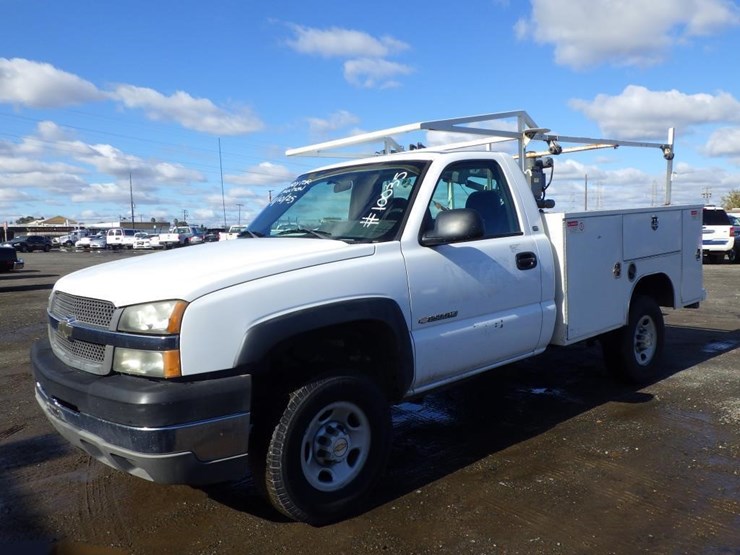 2004-chevrolet-2500hd-image-1