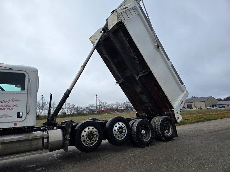 peterbilt-367-image-51