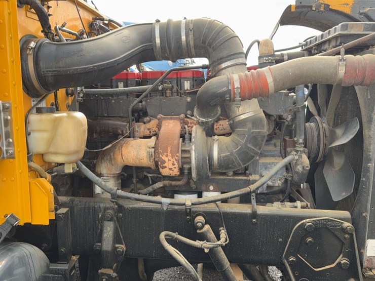 1997-peterbilt-379-image-21