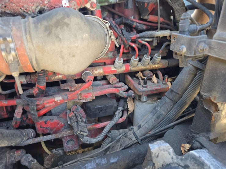 2013-peterbilt-320-image-74