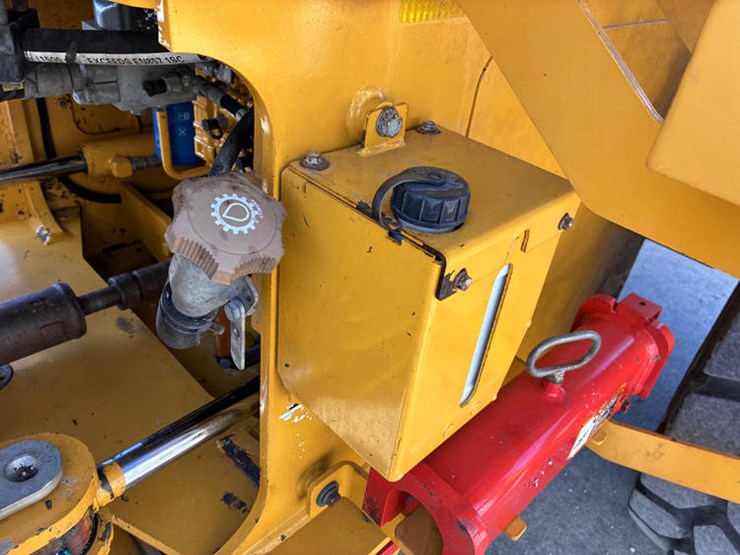 #122215-•-2019-jd-524l-#1dw524lzekf700961-image-29