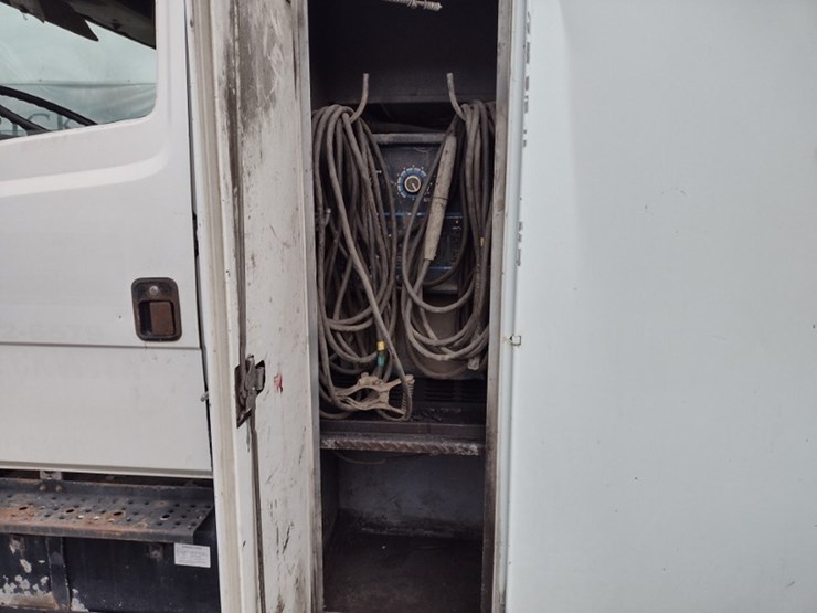 freightliner-fl70-image-19