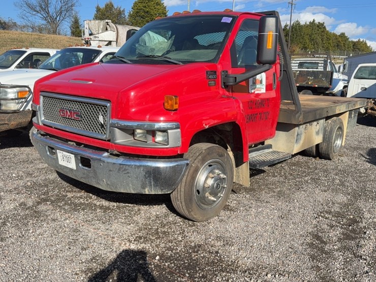 #2203-•-2005-gmc-c4500-truck-image-1
