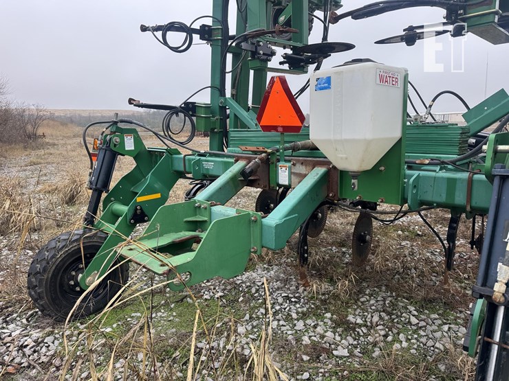 2015-great-plains-np40-image-19