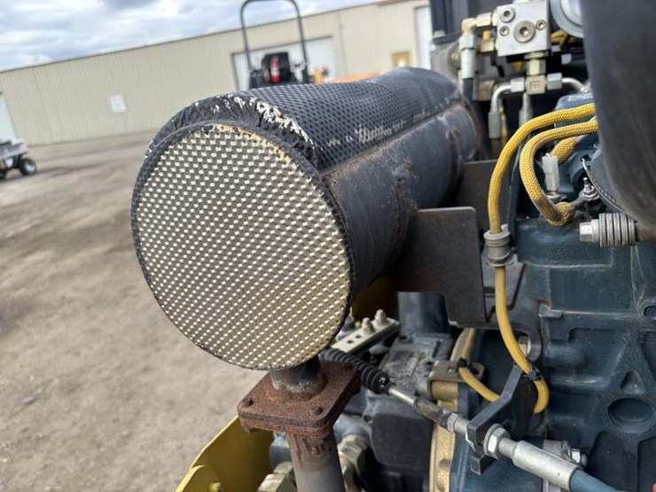 2017-bomag-bw120-image-26