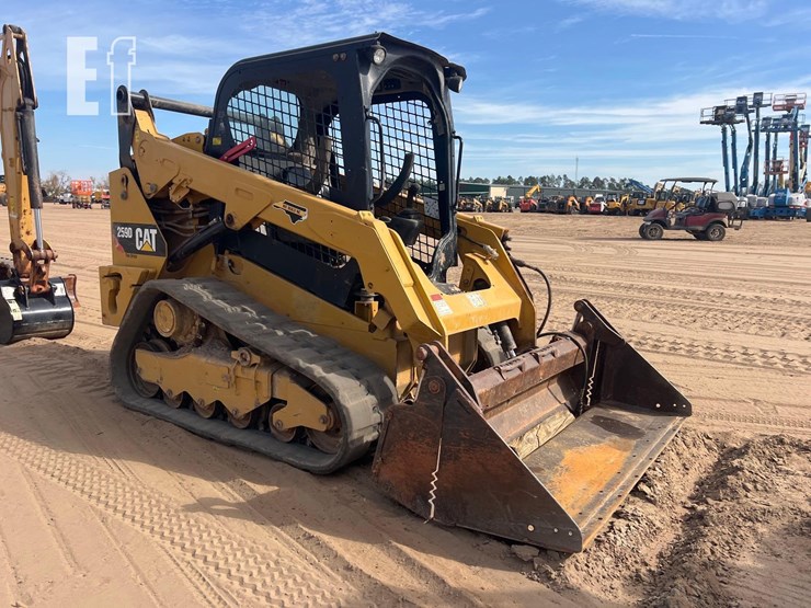 2019-caterpillar-259d-image-6
