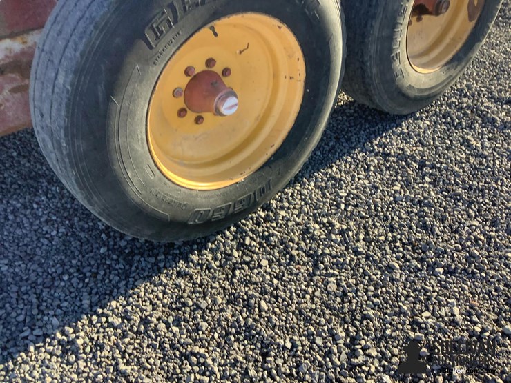 new-holland-195-image-17