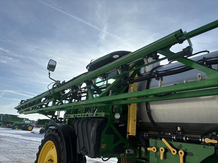 john-deere-r4038-image-41