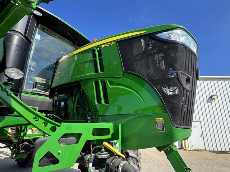 john-deere-r4038-image-44