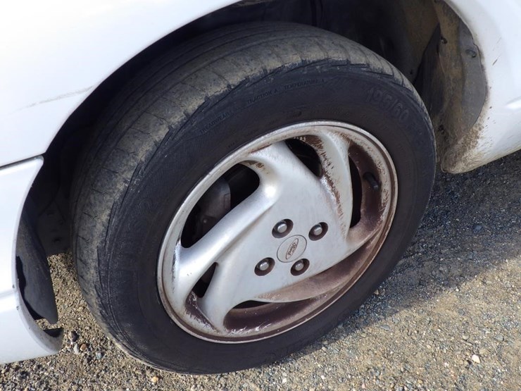 2000-ford-2000-image-11