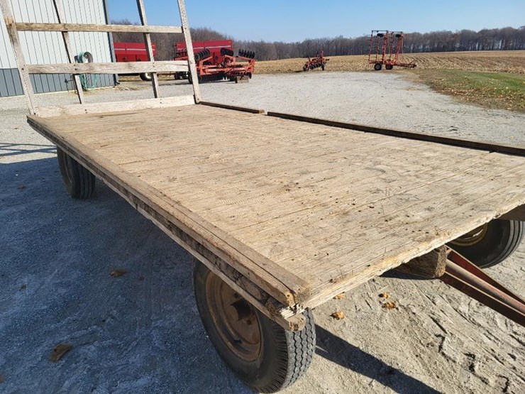 hay-wagon-w/running-gear-image-24